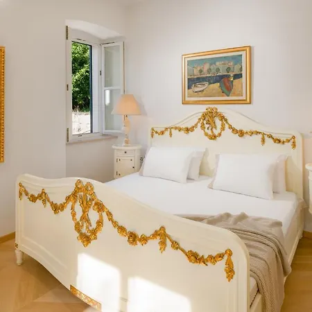 Beautiful Villa Artemida *
