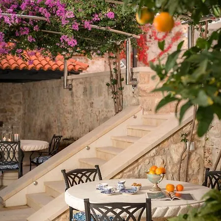 Beautiful Villa Artemida *
